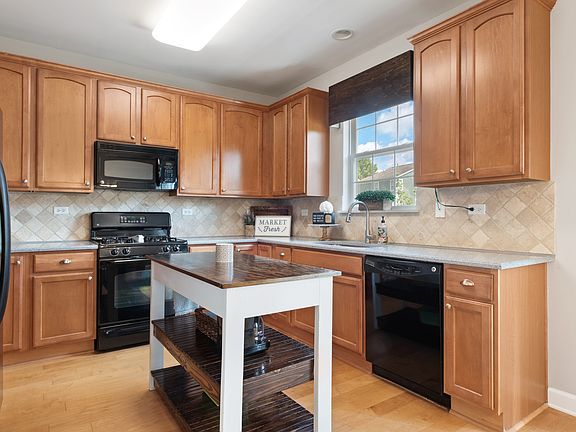 4th image of 3097 Valley Falls St #3097