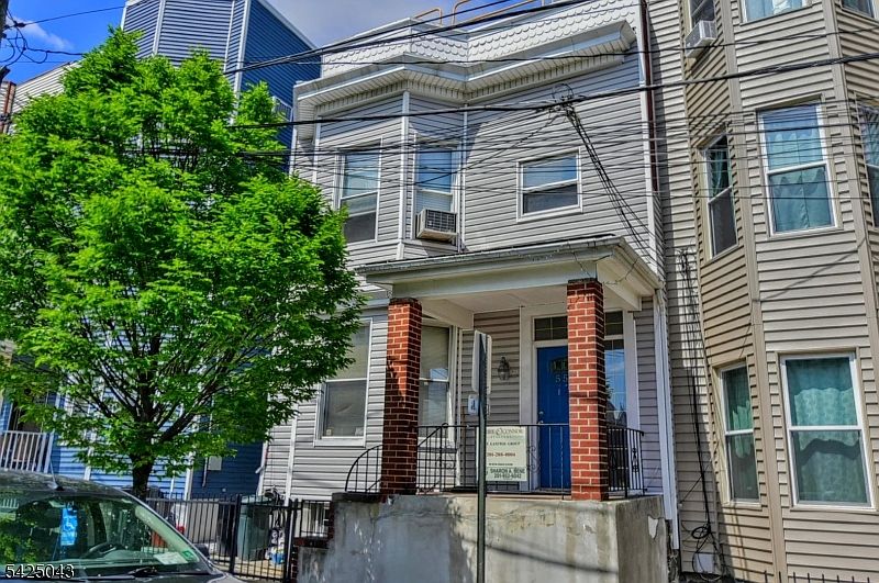 1st image of 557 Hudson Ave