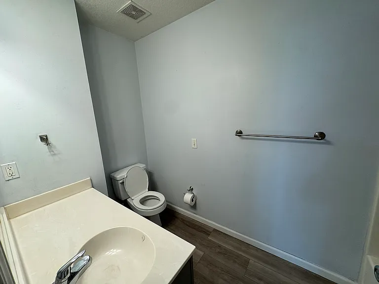 1125 Newfoundland Dr — Photo 8