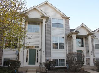 832 Summit Creek Dr, Shorewood, IL 60404