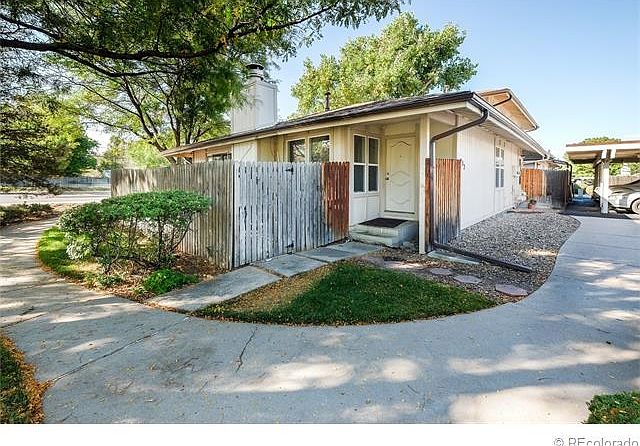 For Sale: 232 South Newark Circle, Aurora, CO 80012
