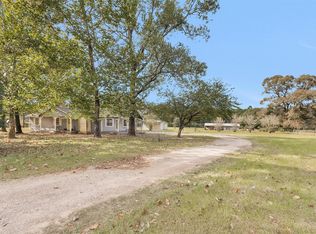 13585 Walker Rd, Willis, TX 77378