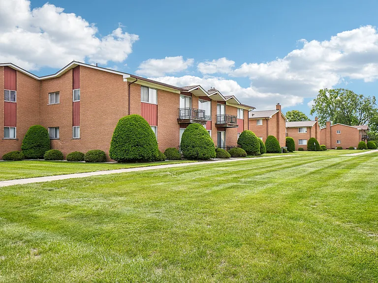 Rivercrest Apartments — Photo 59