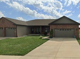 3814 Sugar Loaf Dr, Springfield, IL 62711