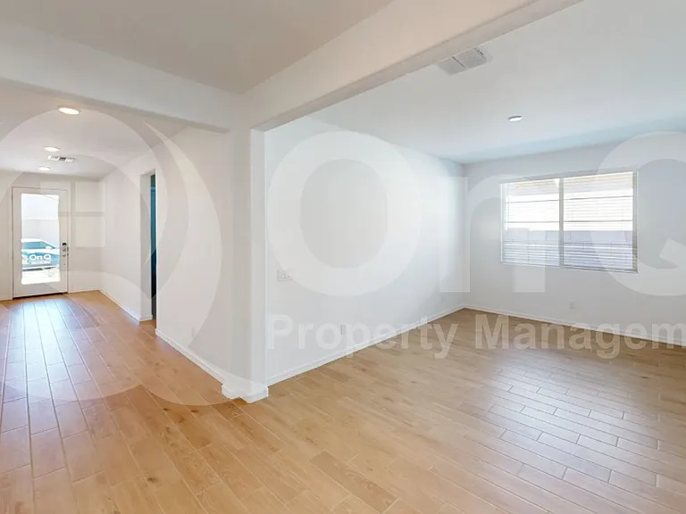 22813 E Starflower Dr — Photo 7