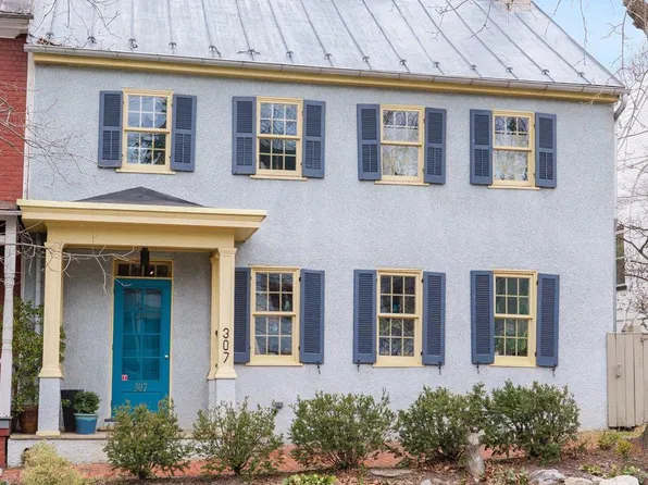 307 W German St, Shepherdstown, WV 25443