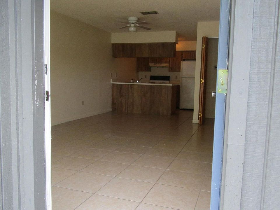 2nd image of 5390 SE 28th Ln APT B