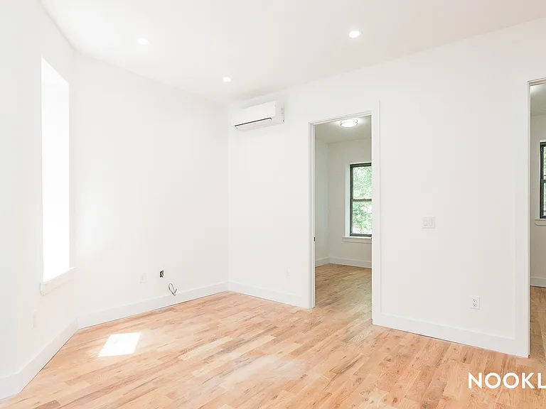 257 Hart St #2B — Photo 3