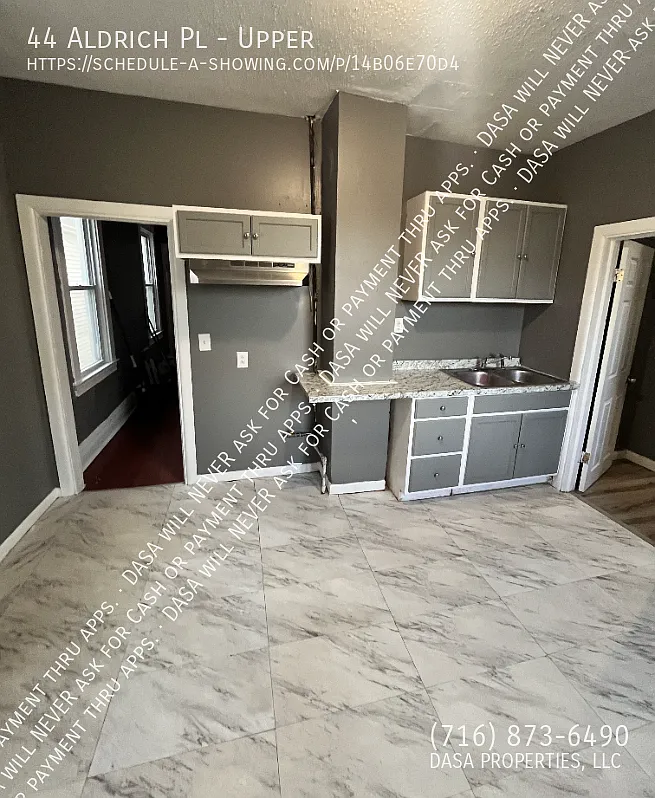 44 Aldrich Upper - 3 Bed / 1 Bath — Photo 4