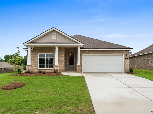 200 Sunny Springs Ct, New Market, AL 35761
