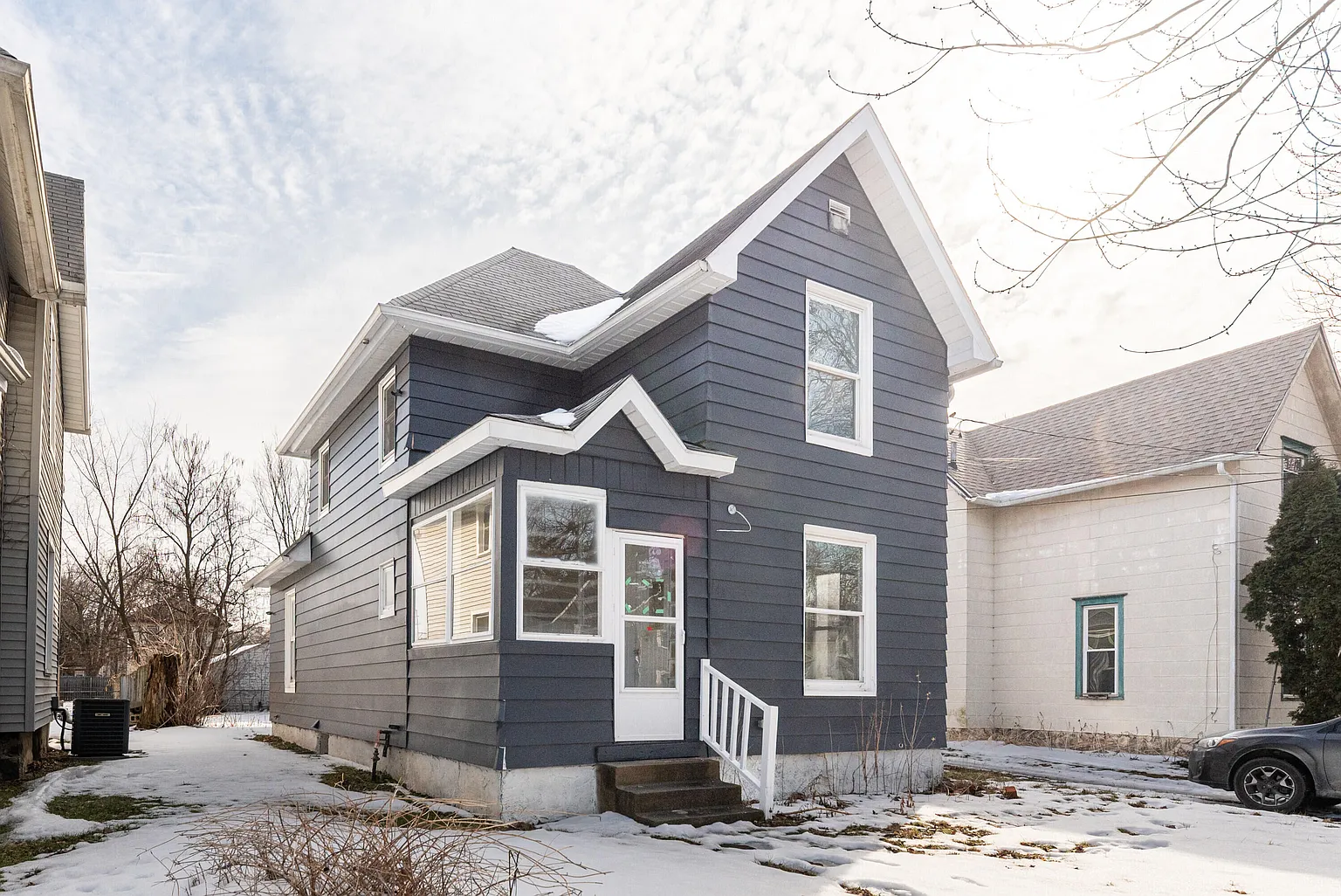 143 Bates St photo 1