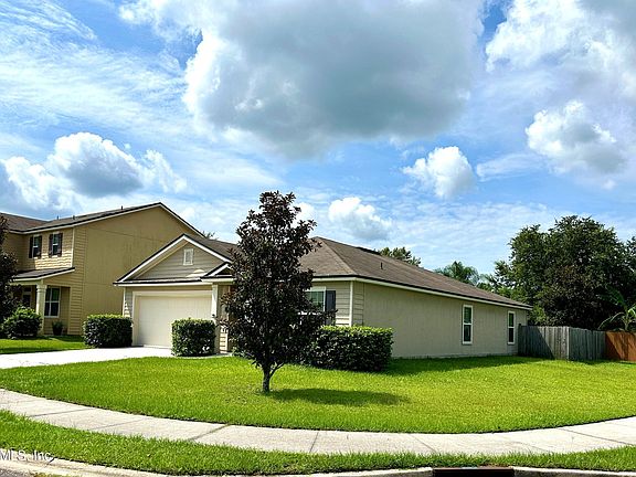 3rd image of 3880 FALCON CREST Drive