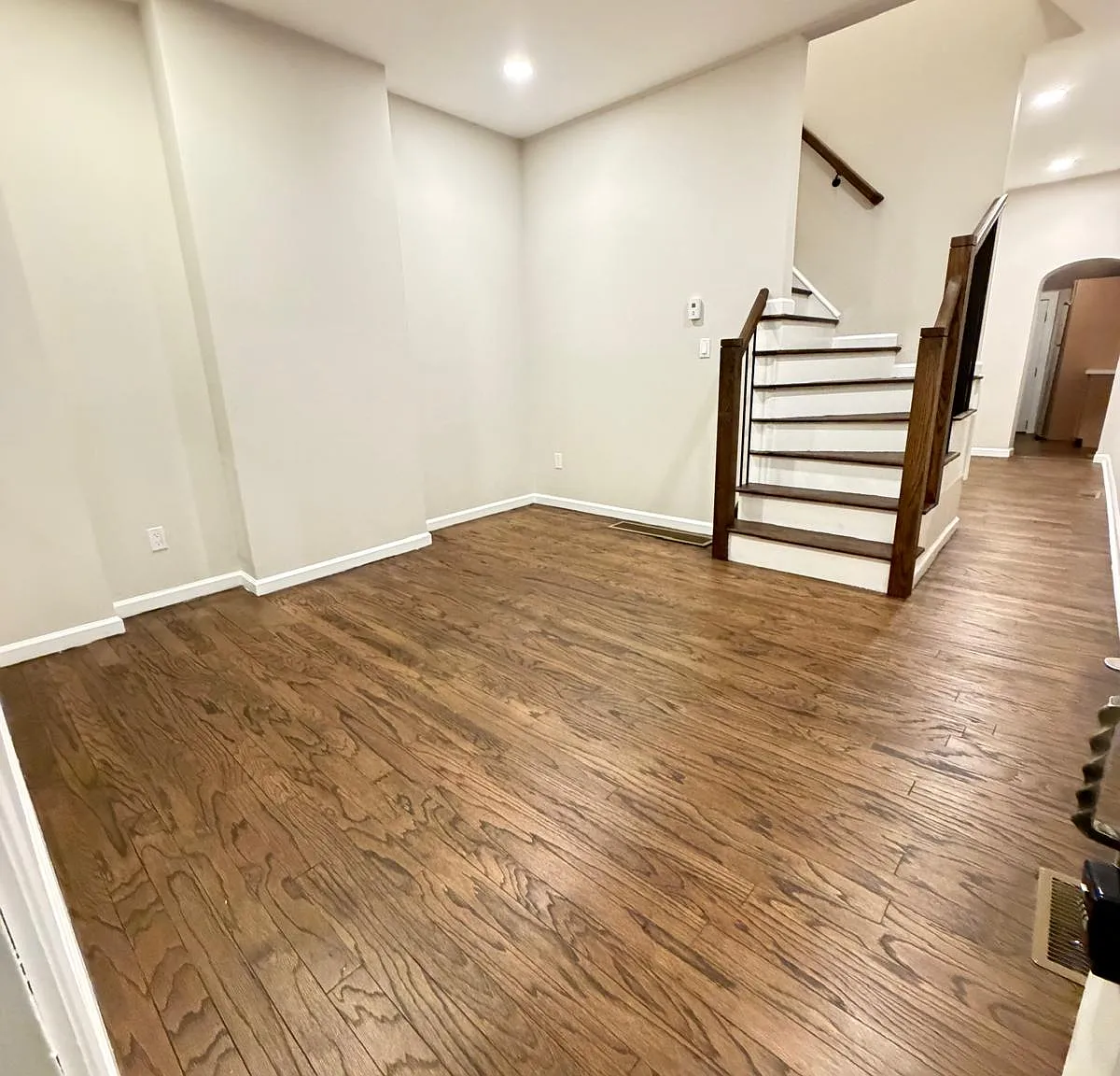 2 bed, 856 sqft, $2,190 — Photo 3