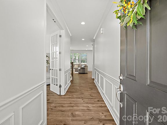 4th image of 1036 Moonlight Mist Rd