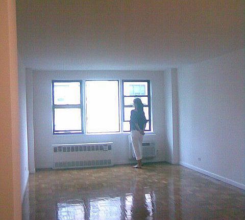 2nd image of 150 E 18th St #S2+