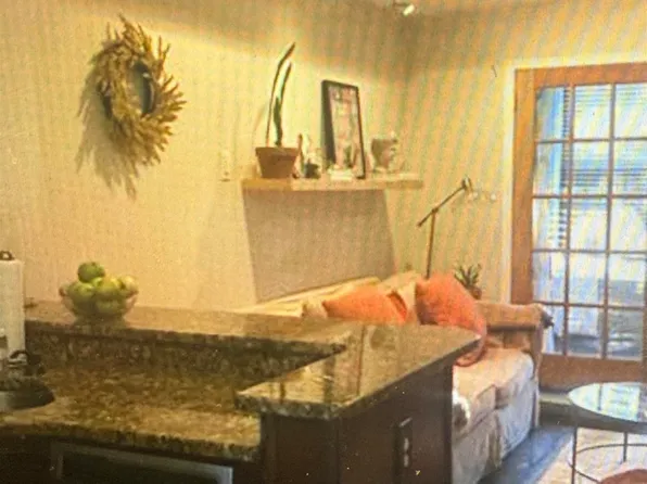 224 Madison Street image 7 of 9