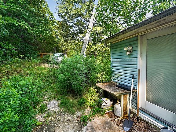 4th image of 2960 Windy Hill Rd