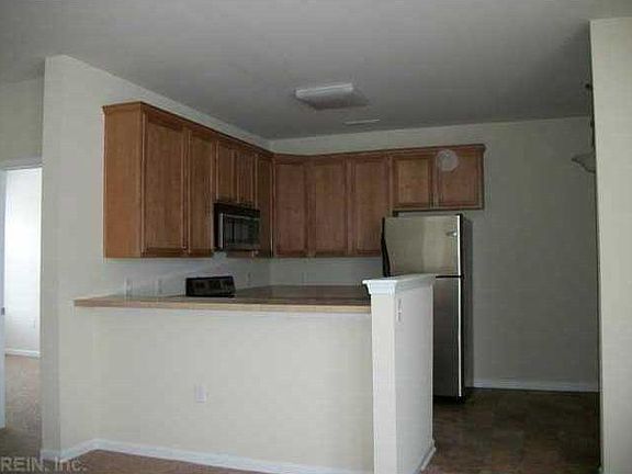3rd image of 806 W Washington St Unit 306