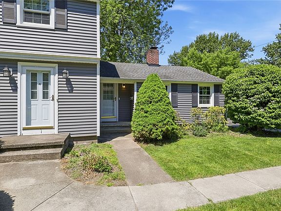4th image of 25 Maryvale Dr