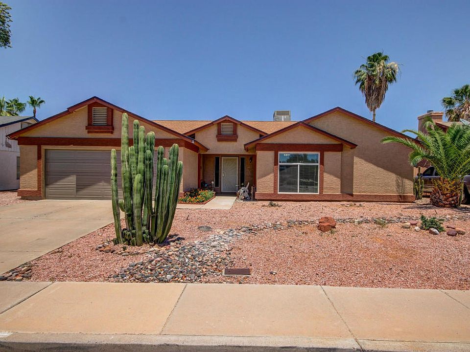 1st image of 4044 E Wescott Dr