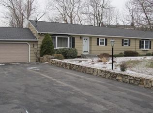 6 Manor Dr, Trumbull, CT 06611
