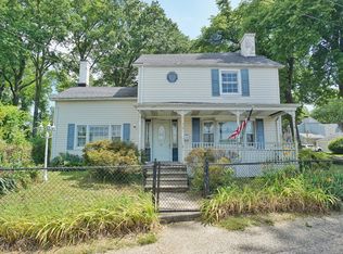 751 Clove Rd, Staten Island, NY 10310