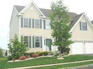 8 Fabiszewski Way, Parlin, NJ 08859