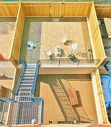 Rented by R New York