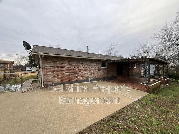 2nd image of 3219 Healy Dr