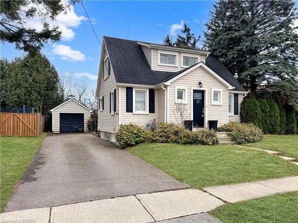 266 Grove St, Norfolk County, ON N3Y 1K9