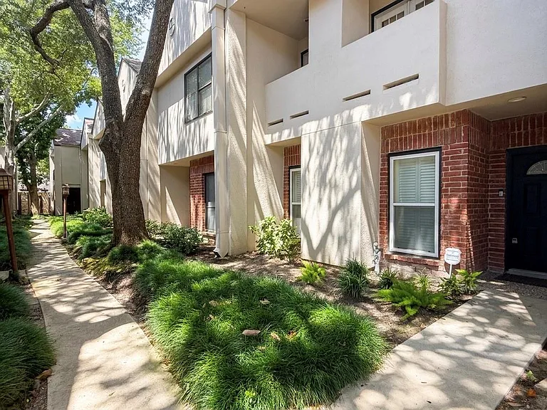 2442 Bering Dr #2442 — Photo 10