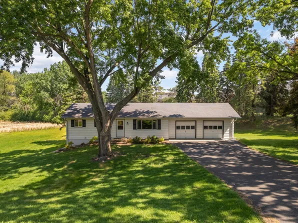 70 Kingsview Ln N, Plymouth, MN 55447