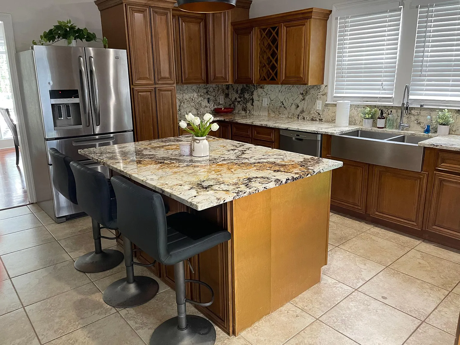 6374 Argonne Blvd — Photo 3