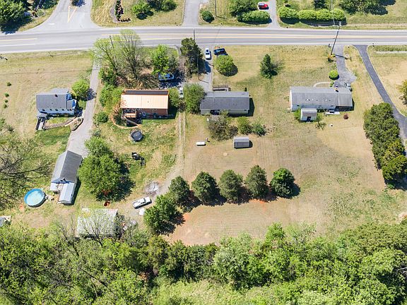 4th image of 3268 Read Mountain Rd