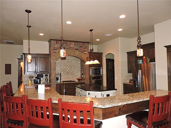 2nd image of 3125 Hampshire Ln