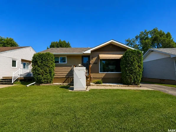 340 28th STREET E, Prince Albert, SK S6V 1X4