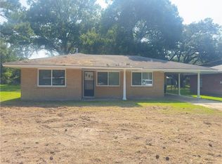 102 Alexander Dr, Hammond, LA 70401