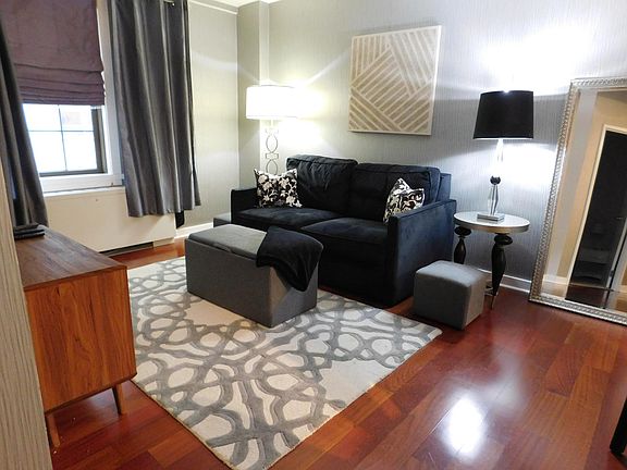 5th image of 219 S 18th St #1203