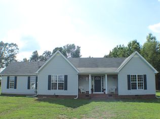 5 Parkview Dr, Fayetteville, TN 37334