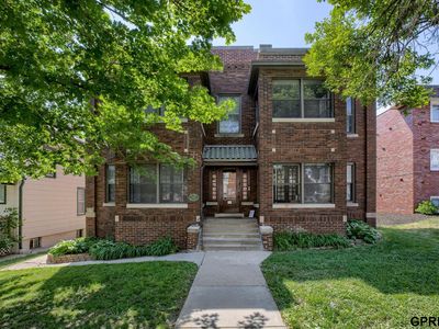 122 N 40th St, Omaha, NE, 68131