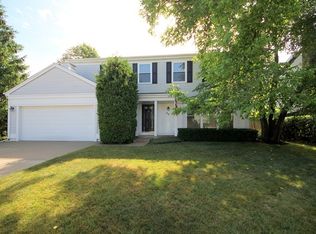 25 Montebello Dr, Vernon Hills, IL