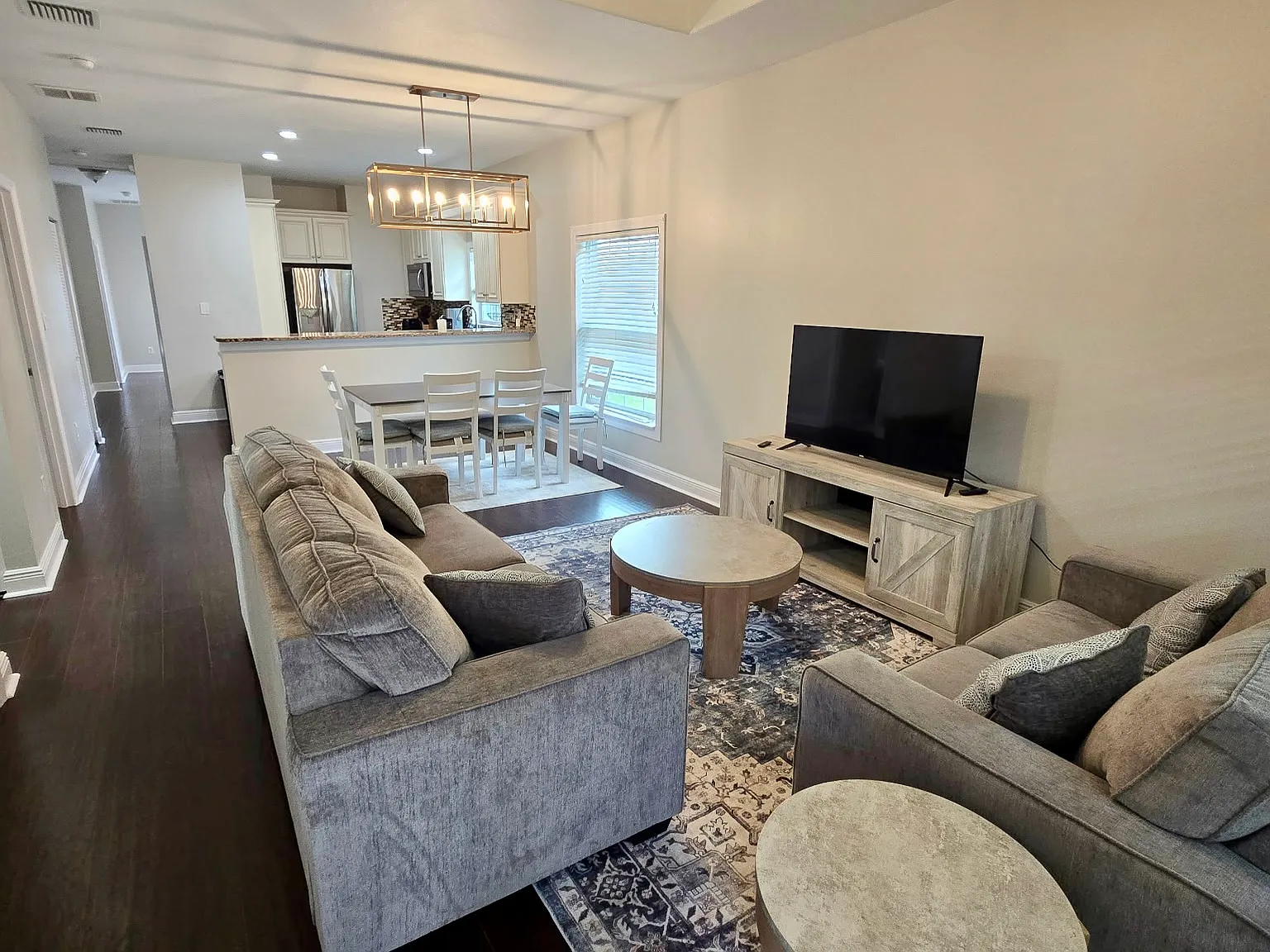 3 bed, 1533 sqft, $3,000 — Photo 4
