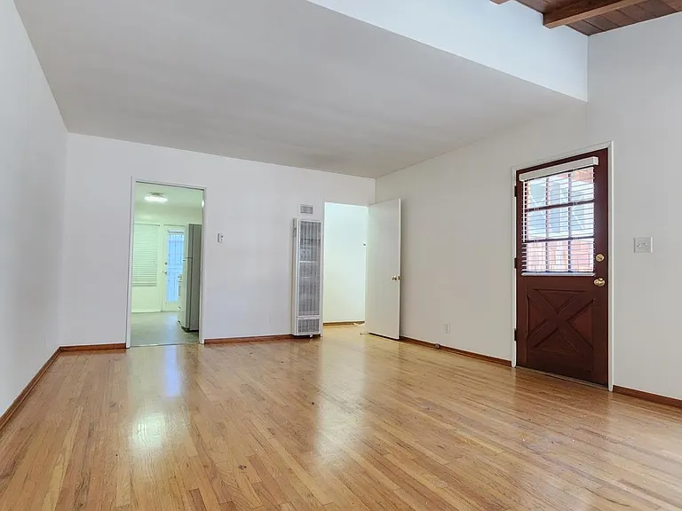 2922 Arizona Ave #D — Photo 11