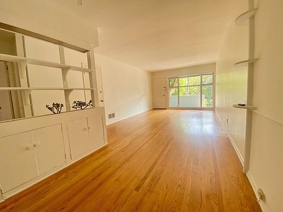 5th image of 6101 Graciosa Dr APT 2
