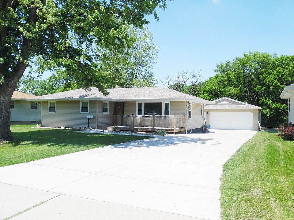 1st image of 1145 Glen Ave