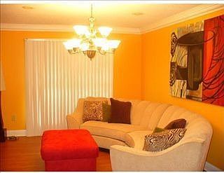 3rd image of 6951 Edgefield Dr