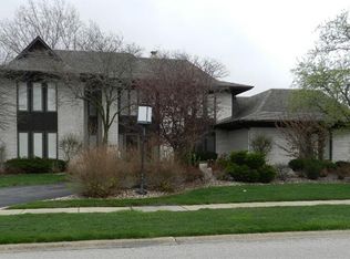 9831 Ivy Ln, Munster, IN 46321