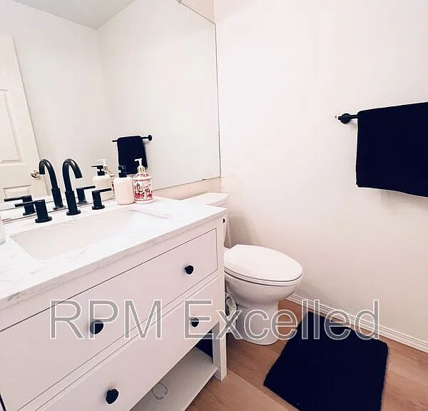 9426 S 242nd St — Photo 14