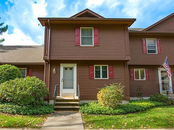 2nd image of 42 Candlewood Dr Unit 42