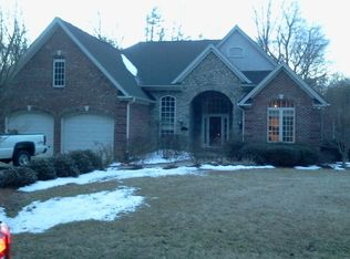 200 Twin Lakes Dr, Reidsville, NC 27320